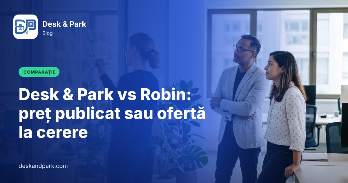 O colegă scrie pe bilețele lipite pe un perete de sticlă, în timp ce alți doi privesc